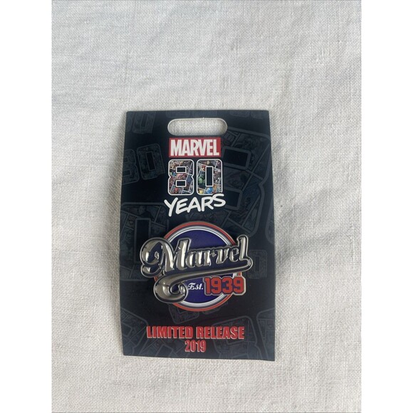 Accessories - Disney Marvel 80 Years Anniversary Spider-Man D23 Exclusive Pin Artist Proof